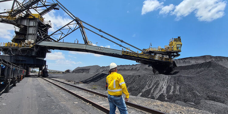 Anuncio de suspender venta y exportación de carbón a Israel afecta las regalías para La Guajira