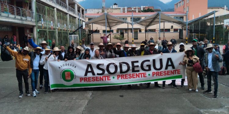 Magisterio de La Guajira participa en la ‘Gran Toma de Bogotá’ convocada por Fecode