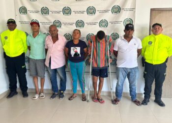 En Barrancas capturan a cinco presuntos integrantes de ‘Los del Doce’, por tráfico de estupefacientes
