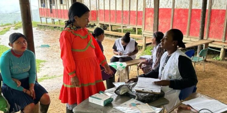 Minsalud asigna más de medio billón de pesos para equipos básicos de salud en el país