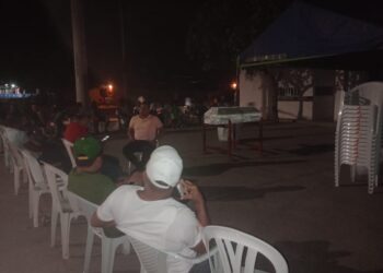 Líderes y comunidad de Riohacha se tomaron las oficinas de Air-e en señal de protesta