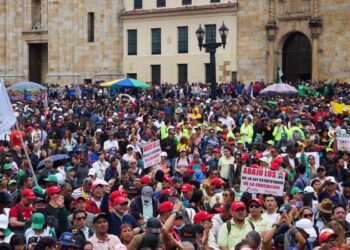 Gremio de maestros aseguran que seguirán las marchas hasta que se hunda la reforma a la educación