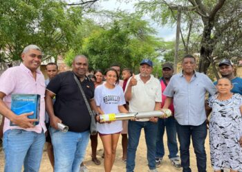 Alcalde Micher Pérez, dona su salario para entregar electrobomba en comunidad de Los Altos