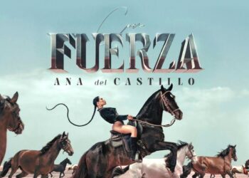 Ana del Castillo, siempre nos pone a hablar de ella