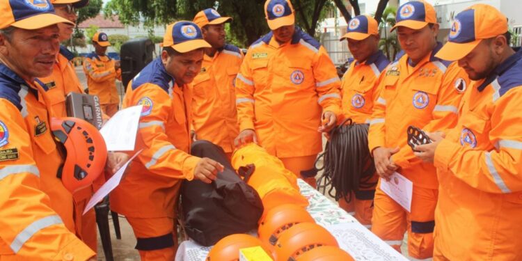 Defensa Civil recibió dotaciones de equipos tecnológicos y forestales en Villanueva