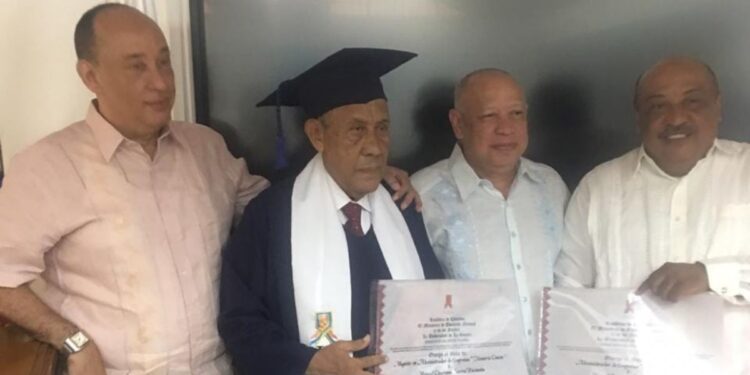 Se nos fue el patriarca, el profesor, el ser humano y honesto por excelencia