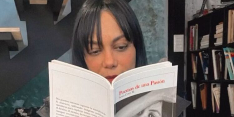 Abogada guajira presenta hoy su libro ‘Poemas de una pasión’
