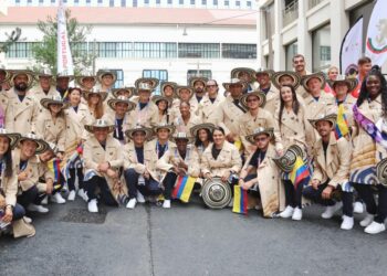 Con atuendos artesanales, delegación de Colombia estará en inauguración de los Juegos Olímpicos París 2024