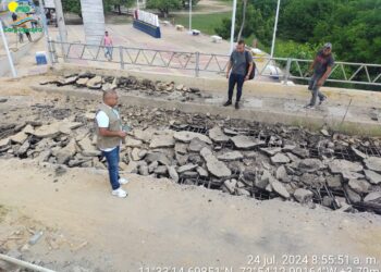 Corpoguajira impone medida preventiva  y suspende obras de demolición del antiguo puente del Riíto