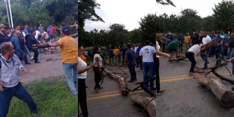 Transportadores y usuarios se enfrentaron con quienes bloquearon la vía nacional en Hatonuevo