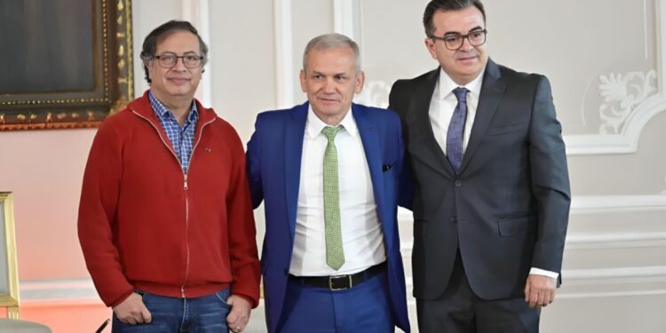 Renunció Carlos Ramón González, quien le habría ordenado a Olmedo López el entramado de corrupción en la Ungrd