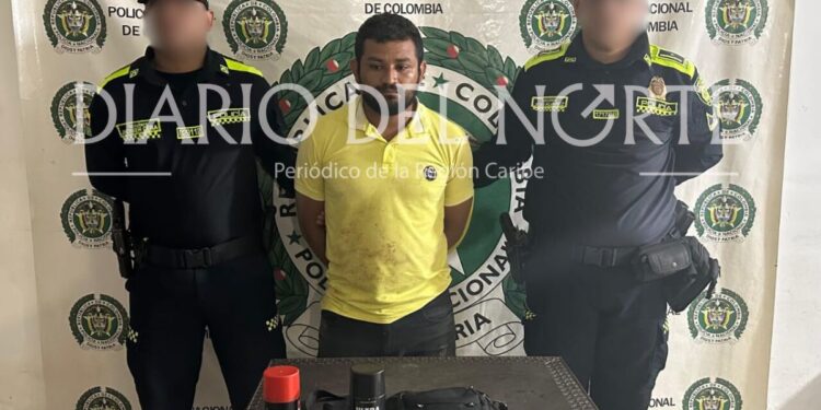 Venezolano capturado con granada de fragmentación y al parecer vandalizar paredes con grafitis del ELN en Uribia