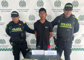 Detenido venezolano por  porte de elementos alusivos al grupo guerrillero y pintura en aerosol