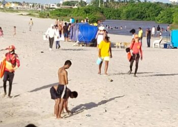 Menor de edad fue rescatada antes de morir por inmersión en las playas de Riohacha