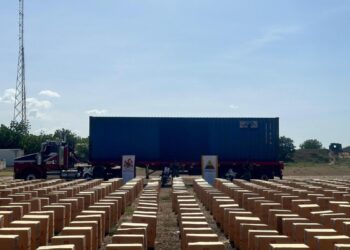 Ejército Nacional incautó cigarrillos de contrabando avaluados en más de 1500 millones de pesos en Maicao, La Guajira