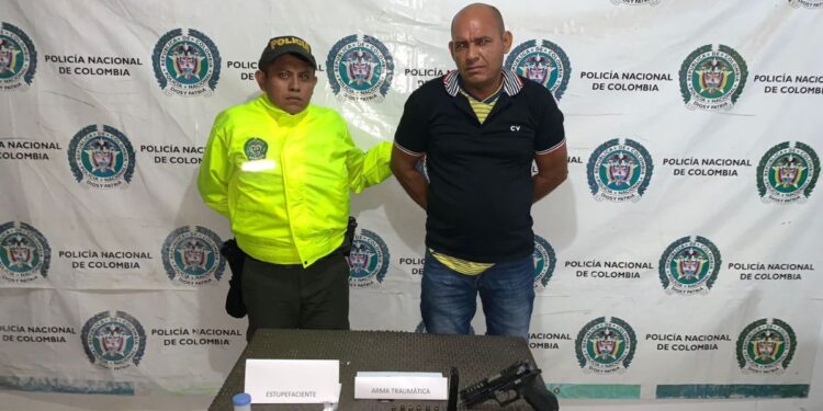 Capturan a un sujeto en flagrancia por el delito de microtráfico de estupefacientes en San Juan del Cesar