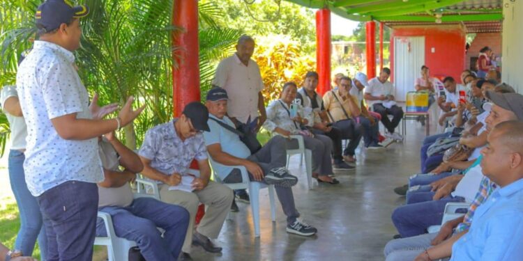 El alcalde Genaro Redondo realizó diálogos sociales para gobernar desde la comunidad