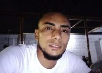 Un hombre muerto y un menor de edad herido dejó atentado la noche del viernes en la comuna 10 de Riohacha