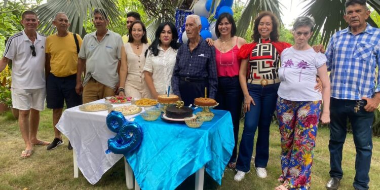 Don Azael de Jesús Ramírez, 99 años bien vividos y con plenas facultades mentales