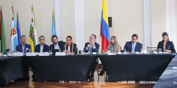 Bancada Caribe solicita solución inmediata a las altas tarifas de energía