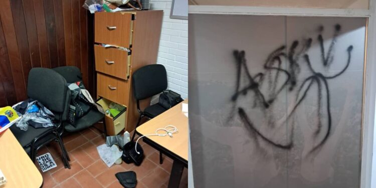 Encapuchados asaltan, destruyen y roban en sede del comando de campaña de María Corina Machado en Caracas