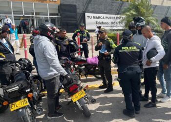 Policía de Tránsito lidera campaña de seguridad y control vial en los municipios de La Guajira