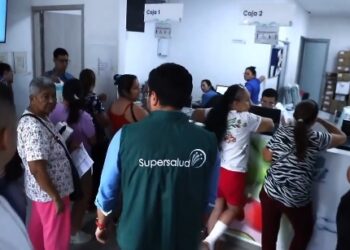 En visita de inspección a una sede de Audifarma, Supersalud verifica posible acaparamiento de medicamentos