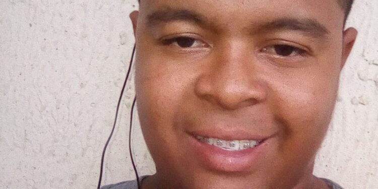 Mototaxista sufre quemaduras de segundo grado al incendiarse su moto cuando tanqueaba en Fonseca