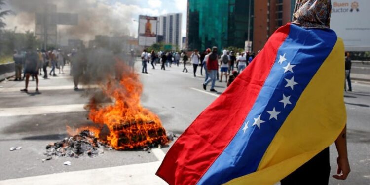 Una salida a la crisis en Venezuela: ¿democracia, diplomacia o insurrección civil?