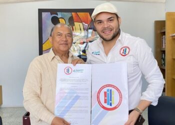 Larry Iguarán, un artista que sabe de cultura y arte, cumple la palabra del gobernador Aguilar