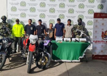 En Dibulla capturan a cinco presuntos integrantes de las Autodefensas Conquistadoras de la Sierra Nevada