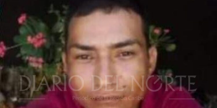 Hombre muere de un disparó luego de intentar agredir a un Policía Nacional