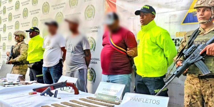Capturan a tres sujetos presuntos integrantes de las Autodefensas Gaitanistas de Colombia en el sur de La Guajira