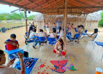 Corpoguajira impulsa el voluntariado ambiental en institución etnoeducativa de Uribia