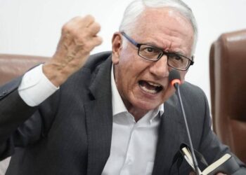 Polémica por declaraciones del MinSalud sobre uso político de recursos: «Lo importante es que hagan el trabajo»