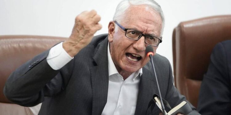 Polémica por declaraciones del MinSalud sobre uso político de recursos: «Lo importante es que hagan el trabajo»