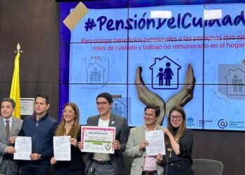 Proyecto de Ley busca beneficios pensionales para personas que ejercen roles de cuidado no remunerado
