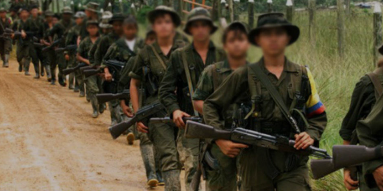 Cada 30 horas un niño es reclutado por grupos armados en Colombia