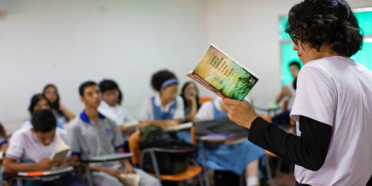 Barranquilla, líder nacional en promoción de lectura escolar según encuesta nacional
