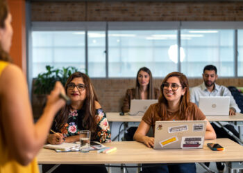 Uniminuto y Comfama ofertarán cursos gratuitos para mejorar oportunidades laborales de desempleados