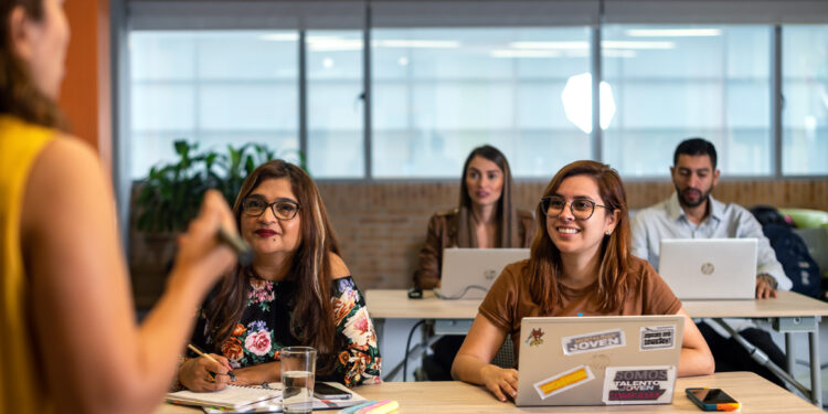 Uniminuto y Comfama ofertarán cursos gratuitos para mejorar oportunidades laborales de desempleados