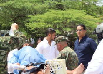 Autoridades se unieron para trasladar vía aérea a dos madres gestantes wayuú que corrían peligro en la Alta Guajira