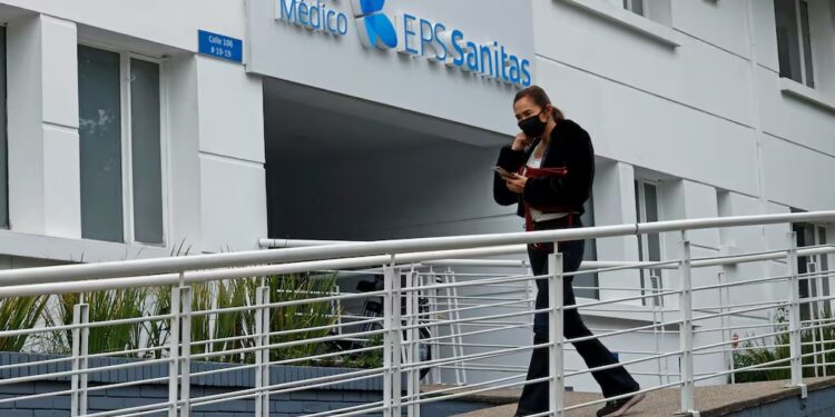 Sanitas aclara que no cerrará servicios ni trasladará afiliados durante intervención