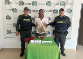 Lo sorprendieron cuando amenazaba con escopeta a una persona en la plaza principal de Fonseca