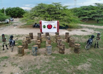 Ejército decomisa 900 galones de Acpm en un centro de acopio ilegal en Maicao