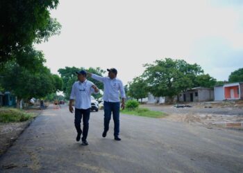 «Se acabaron las aguas estancadas en la calle 40, las obras de malla vial ya están dando resultados”:  alcalde de Riohacha