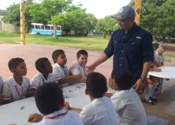 El gobernador y el secretario de Educación Departamental visitaron la Institución Roque de Alba