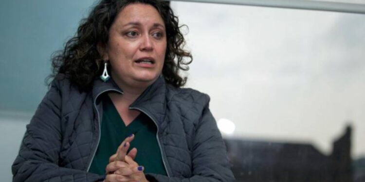 Angélica Lozano alerta sobre el riesgo del presupuesto 2025