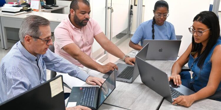 Uniguajira recibe auditoría anual de Icontec, para verificar procesos de calidad norma 9001:2015