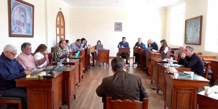 Prorrogan por seis meses el cese al fuego con estructuras del Estado Mayor que siguen en mesa de diálogos